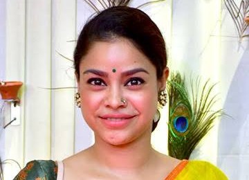 Sumona Chakravarti